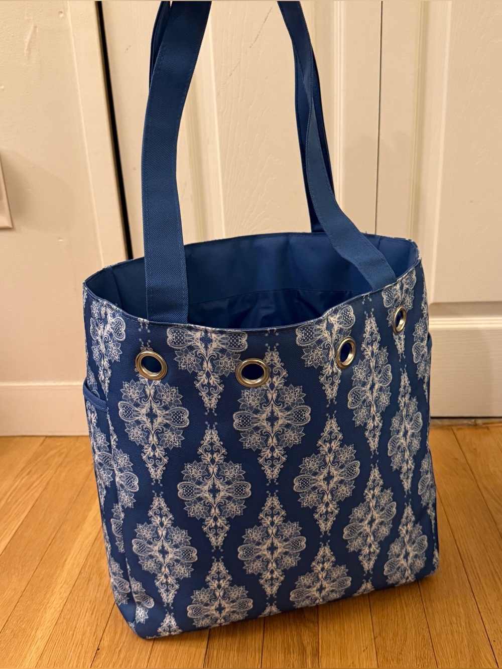 Set of 2 Blue Floral Tote Bags (Yarn Tote + Matching Carry Bag) - Picture 3 of 7